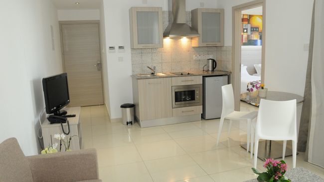 Frixos Suites Hotel Apts Voroklini Logo fotografie